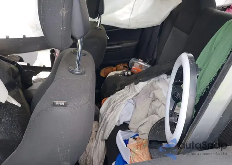 2016 Jeep Patriot Latitude z USA, uszkodzony, nr VIN 1C4NJPFA5GD620020